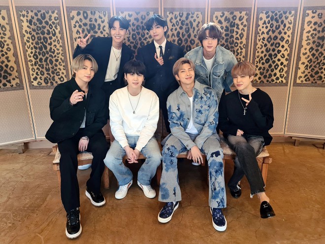 Fan BTS quyết đuổi mẹ đẻ NewJeans ra khỏi HYBE - Ảnh 4.