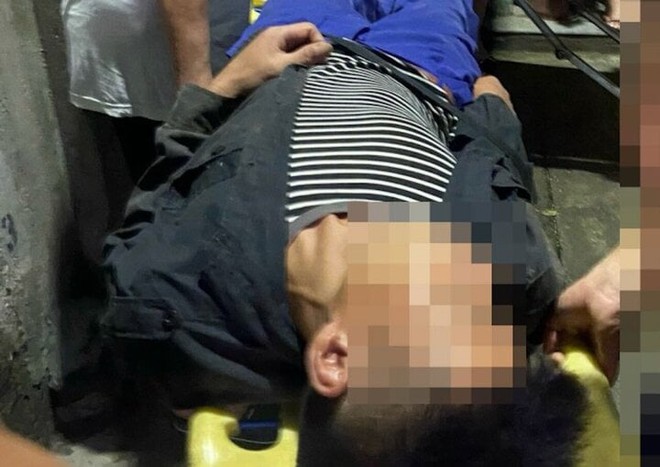 H&agrave; Nội: Sập tường nh&agrave; tr&ecirc;n phố Đội Cấn, 2 người thương vong - Ảnh 1.