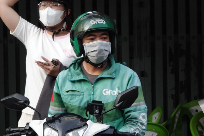 Kết thúc môn Văn thi vào lớp 10 TP.HCM: Thí sinh phấn khởi vì đề siêu ý nghĩa mà vừa sức - Ảnh 44.