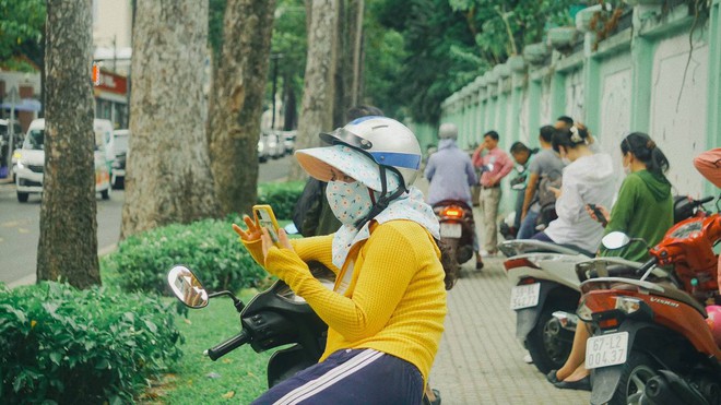 Thi vào lớp 10 TP.HCM buổi 2: Đề tiếng Anh dễ, nhiều thí sinh tự tin được điểm 9-10 - Ảnh 16.