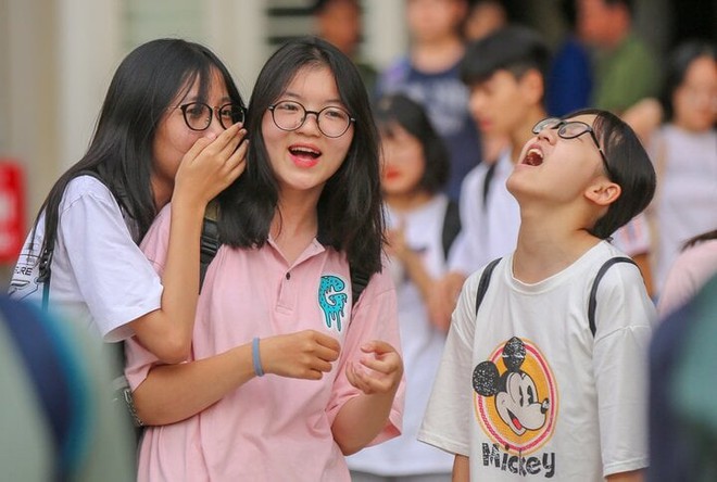 Trường tư thục đầu tiên ở Hà Nội chốt điểm chuẩn vào lớp 10 - Ảnh 1.