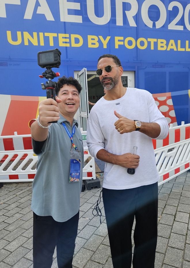 Vlogger triệu view Tuyền Văn Hoá kể chuyện không có trên truyền hình tại Euro 2024, tin tuyển Anh lên ngôi vô địch - Ảnh 4.