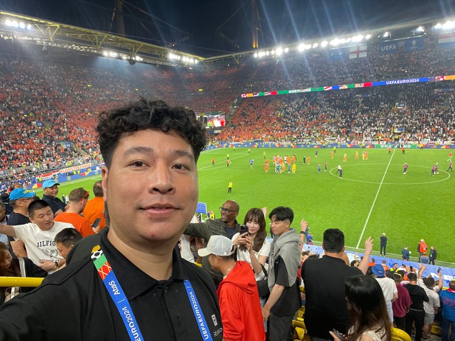 Vlogger triệu view Tuyền Văn Hoá kể chuyện không có trên truyền hình tại Euro 2024, tin tuyển Anh lên ngôi vô địch - Ảnh 2.