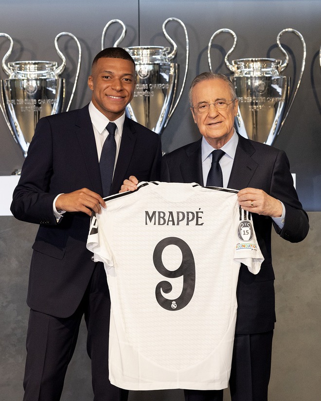 Siêu tiền đạo Mbappe ra mắt Real trước mắt 8 vạn người hâm mộ, Ronaldo ngày xưa cũng chỉ được đến như thế! - Ảnh 11.