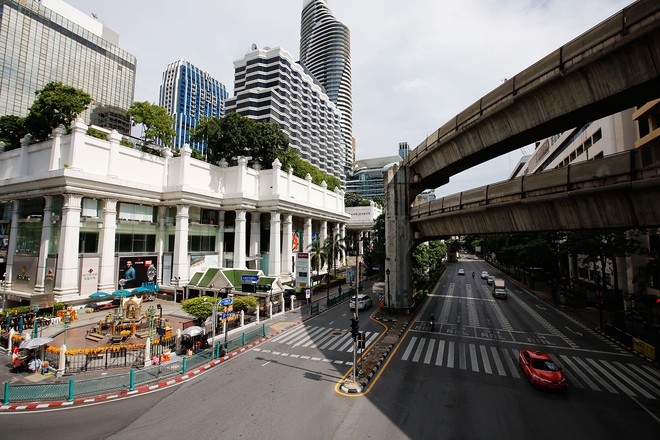 Khu Ratchaprasong: Nơi người Việt cực yêu thích khi du lịch Thái Lan, là phố không ngủ của Bangkok - Ảnh 1.