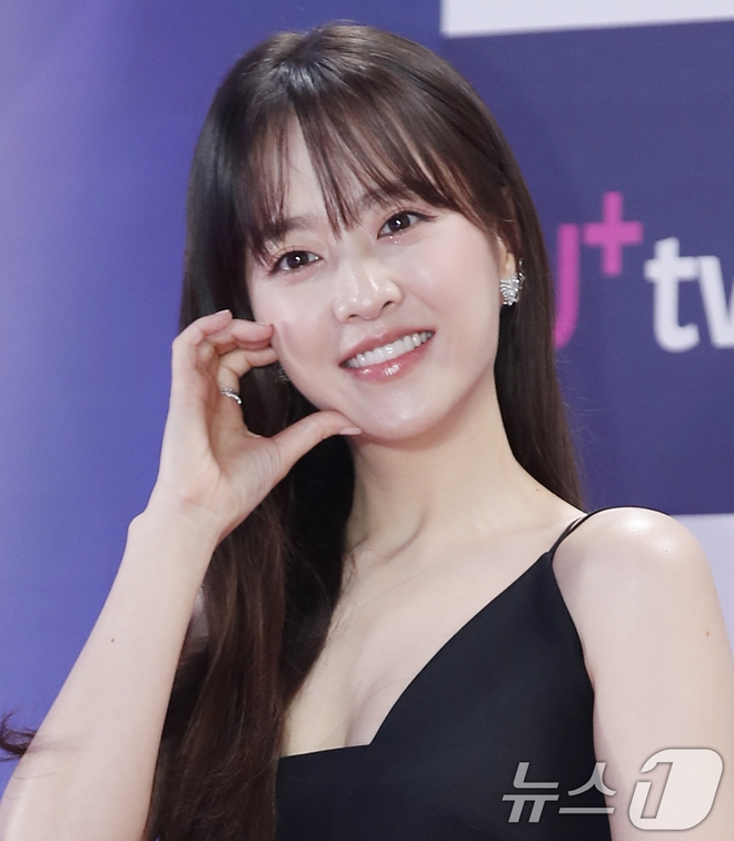 Siêu thảm đỏ Rồng Xanh: Yoona - Tiffany hóa công chúa đọ sắc Park Bo Young hack tuổi, Ryu Jun Yeol tái xuất sau ồn ào với Han So Hee- Ảnh 13.