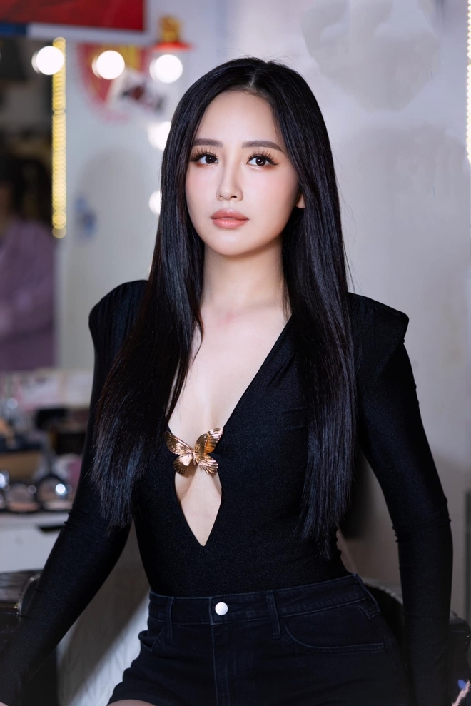 Hoa hậu Mai Phương Thúy - Nhan sắc không tuổi bất chấp thời gian - Ảnh 1.