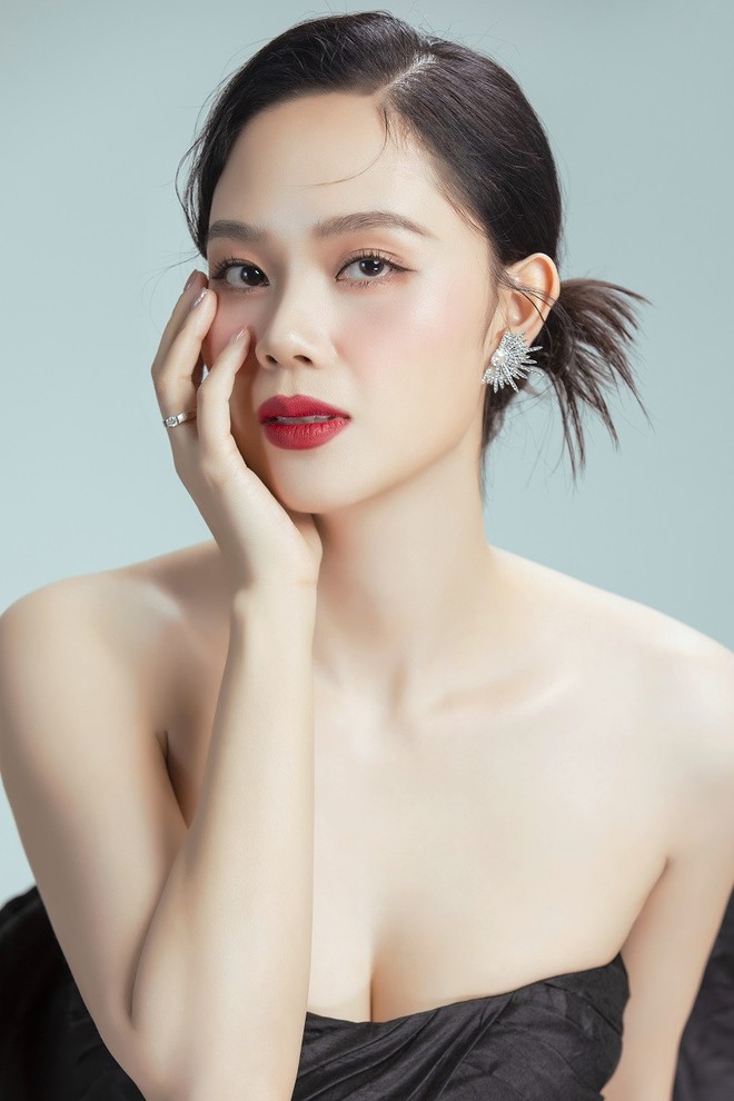 Hoa hậu đầu tiên thi Miss World: Du học ở Anh, kết hôn với mối tình đầu và nhan sắc hiện tại gây bất ngờ- Ảnh 9.