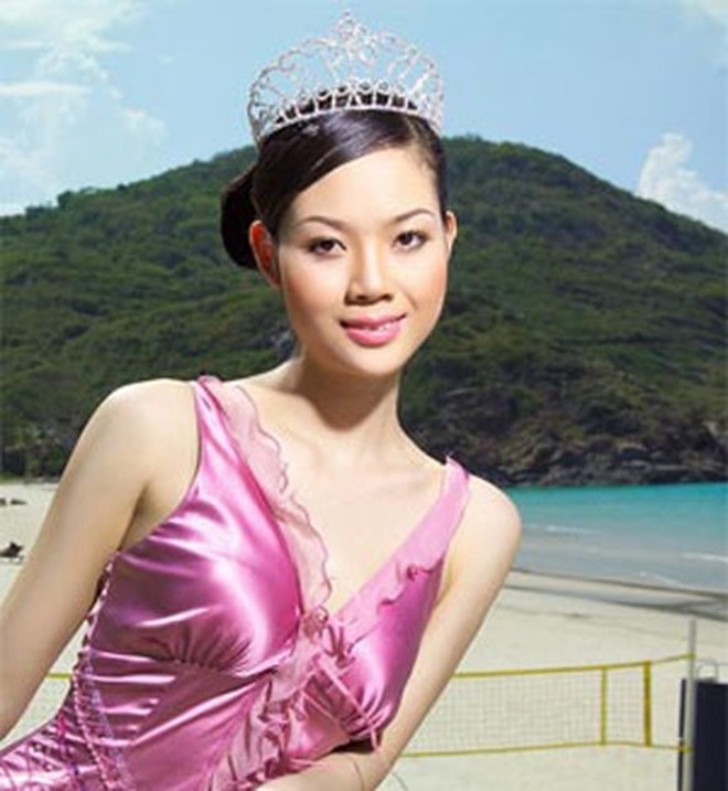 Hoa hậu đầu tiên thi Miss World: Du học ở Anh, kết hôn với mối tình đầu và nhan sắc hiện tại gây bất ngờ- Ảnh 2.