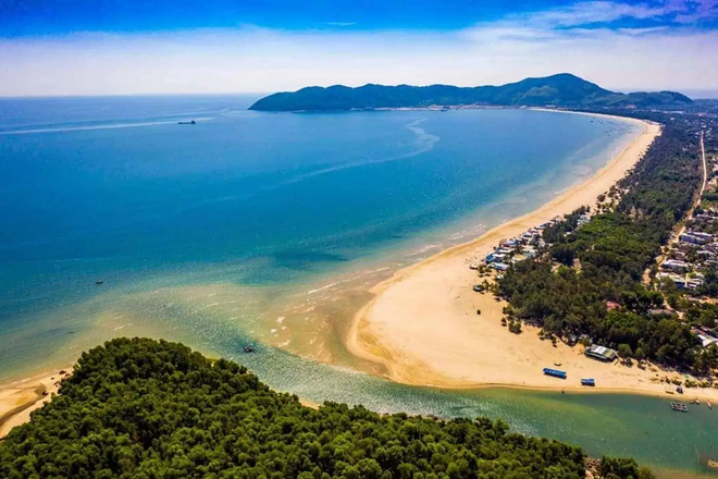 Việt Nam có 1 điểm đến lọt top vịnh đẹp nhất thế giới, cách thành phố chỉ 25km, được ví như chốn bồng lai tiên cảnh - Ảnh 4.