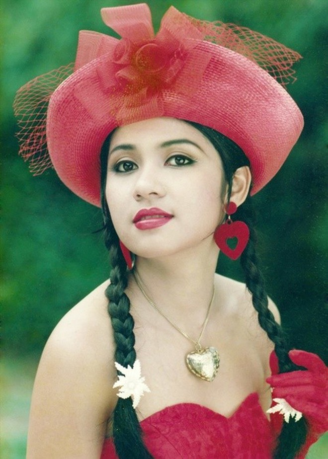 “Nữ hoàng ảnh lịch” thập niên 90 ăn 1 loại củ để trẻ lâu, có vóc dáng thon gọn ở tuổi 52
