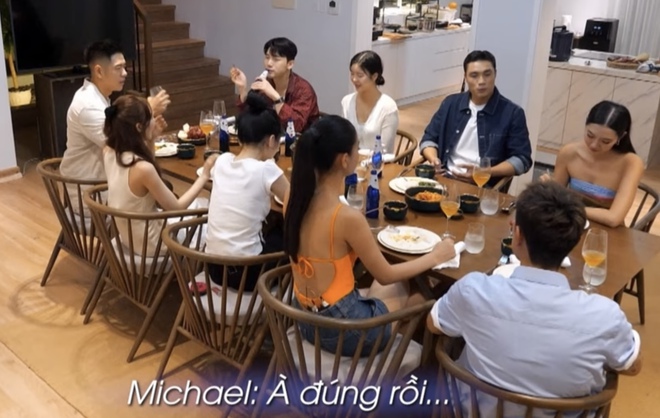 Quán quân 2k2 của Vietnam Idol không tập trung ca hát lại đi... show hẹn hò - Ảnh 21.
