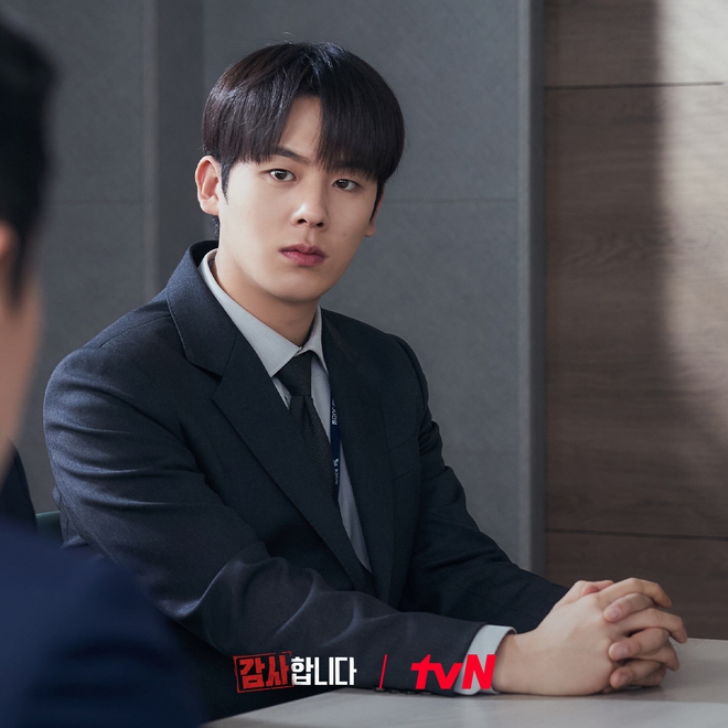 Phim mới chiếu đã được khen nức nở, leo top 1 rating nhờ dàn cast diễn quá đỉnh - Ảnh 4. Phim mới chiếu đã được khen nức nở, leo top 1 rating nhờ dàn cast diễn quá đỉnh - Ảnh 4.