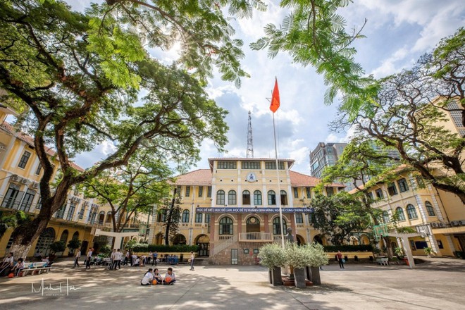 Một trường chuy&ecirc;n đ&igrave;nh đ&aacute;m nằm kh&ocirc;ng bỗng dưng d&iacute;nh đạn: Phụ huynh liệt k&ecirc; 4 kiểu học sinh kh&ocirc;ng n&ecirc;n v&agrave;o học - Ảnh 1.