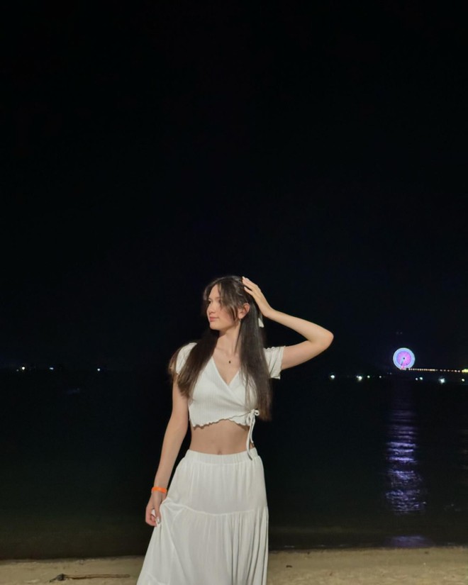 Em g&aacute;i 17 tuổi của thủ m&ocirc;n L&acirc;m T&acirc;y xinh đẹp với tạo h&igrave;nh thi&ecirc;n nga trắng trước lễ cưới Văn L&acirc;m v&agrave; Yến Xu&acirc;n - Ảnh 1.
