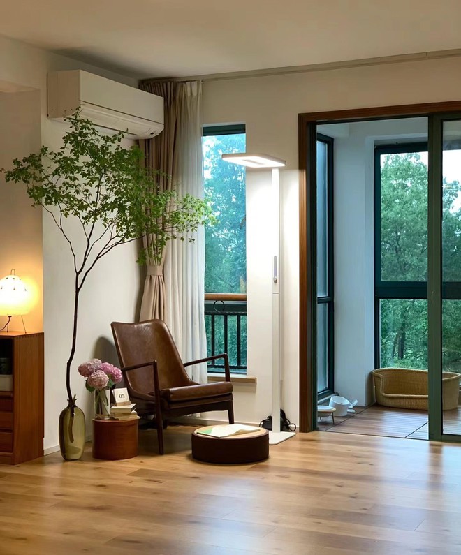 Cuộc sống tối giản của người phụ nữ U50 trong căn nh&agrave; kh&ocirc;ng cần trang tr&iacute; cầu k&igrave; m&agrave; vẫn đặc biệt cao cấp - Ảnh 3.