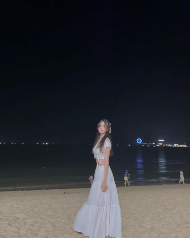Em g&aacute;i 17 tuổi của thủ m&ocirc;n L&acirc;m T&acirc;y xinh đẹp với tạo h&igrave;nh thi&ecirc;n nga trắng trước lễ cưới Văn L&acirc;m v&agrave; Yến Xu&acirc;n - Ảnh 3.