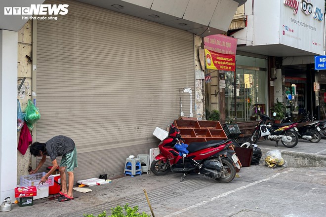 Giảm mạnh giá thuê, mặt bằng đất vàng ở Hà Nội vẫn bị bỏ trống hàng loạt - Ảnh 13.