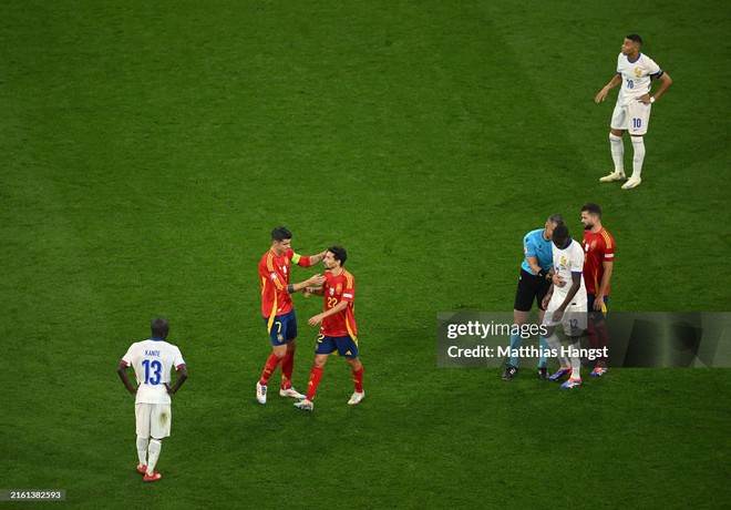 Kỳ Euro thảm bại của Mbappe: 0 bàn thắng từ bóng sống, 1 kiến tạo và 1 bàn penalty, đúng là Euro khó hơn World Cup - Ảnh 7.