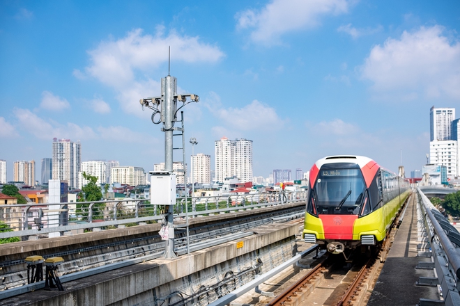 Tất tật trải nghiệm khi đi tàu metro Nhổn: Lưu ý cực quan trọng để có trải nghiệm thật "mượt", ngắm núi và hoàng hôn tuyệt đẹp trên tàu- Ảnh 1.