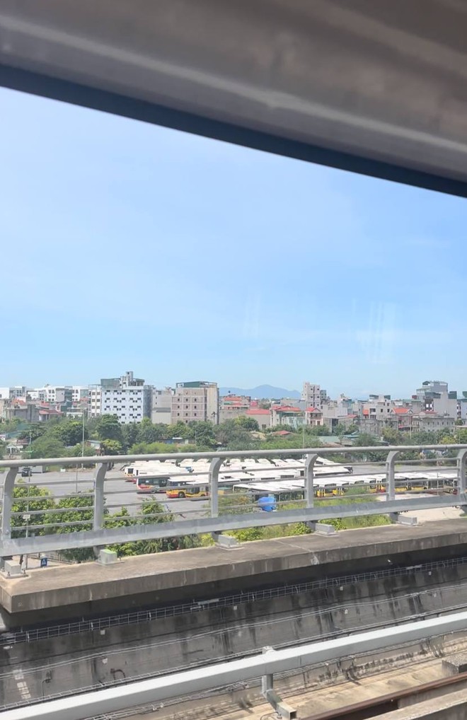 Tất tật trải nghiệm khi đi tàu metro Nhổn: Lưu ý cực quan trọng để có trải nghiệm thật "mượt", ngắm núi và hoàng hôn tuyệt đẹp trên tàu- Ảnh 18.