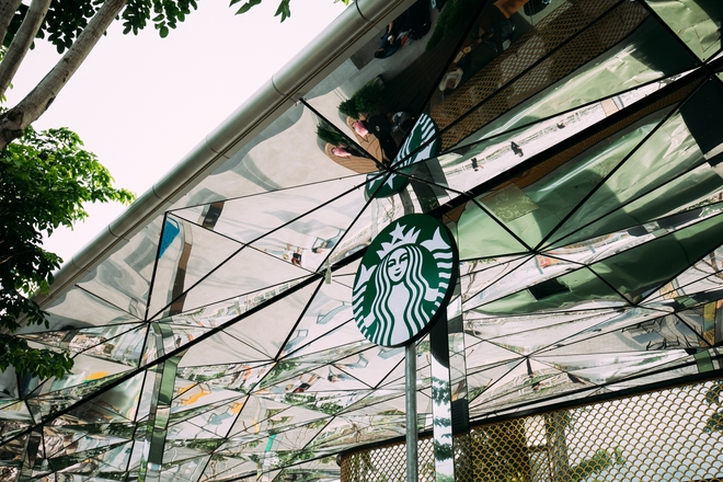 Starbucks chính thức mở cửa hàng có view đẹp nhất Sài Gòn, ngắm trọn thành phố với 100k thì giới trẻ cũng chịu khó check-in rần rần - Ảnh 5.