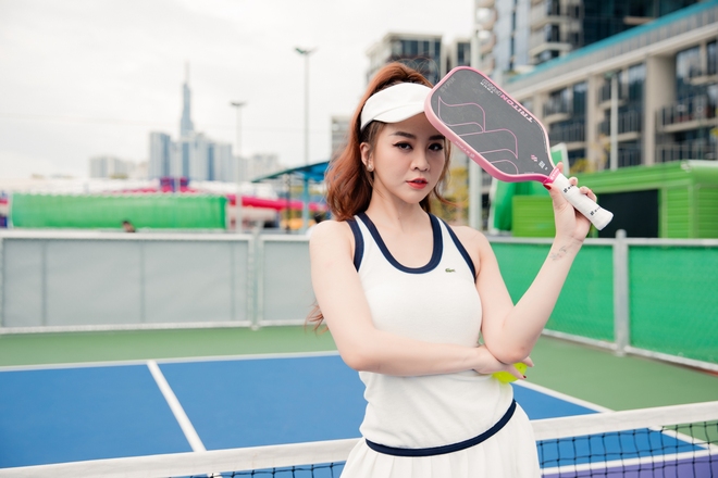 MC mặc sexy lên sân chơi Pickleball giải mã sức hút "kịch trần" của gái đẹp mê thể thao- Ảnh 17.