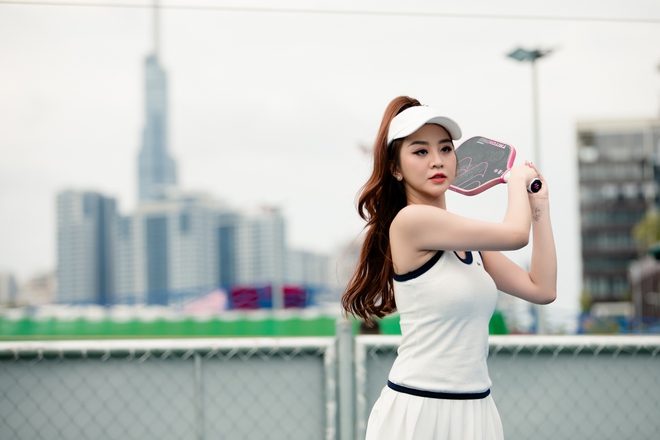 MC mặc sexy lên sân chơi Pickleball giải mã sức hút "kịch trần" của gái đẹp mê thể thao- Ảnh 5.