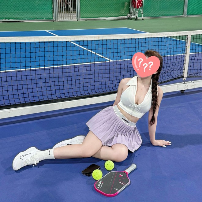 Con gái ra sân pickleball: Mặc “chưa đúng” thì mai mình mặc lại, sao phải ầm ĩ!- Ảnh 2.