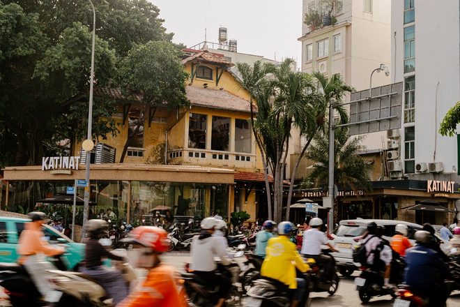 Katinat lại “chơi lớn” rồi: Mở chi nhánh mới ở căn biệt thự cổ đắc địa nhất nhì Sài Gòn, đông nghịt từ sáng đến khuya- Ảnh 5.