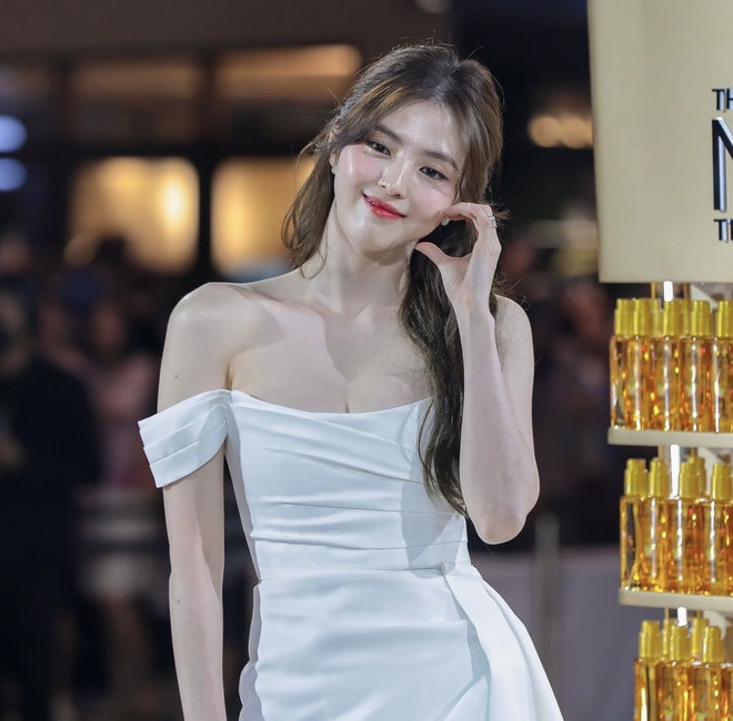 Han So Hee “phát sáng” tại event, như thế này ai chê nổi- Ảnh 3.