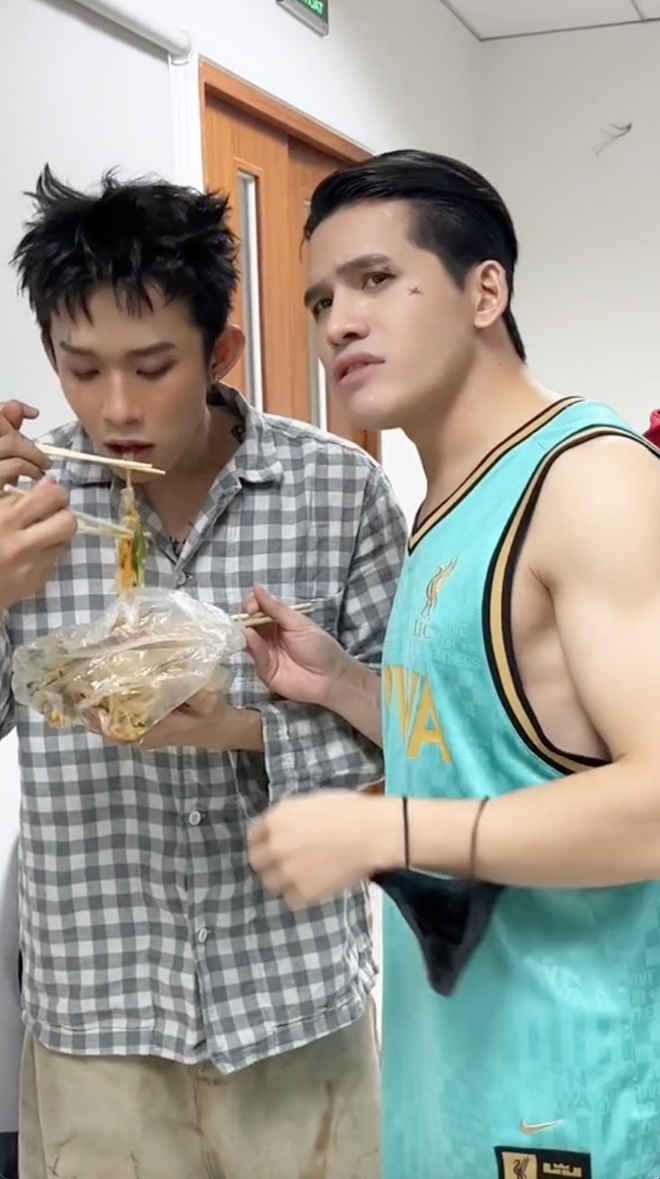 Phát hiện 3 anh tài là "chiến thần mukbang": Cứ sơ hở là "bới tô cơm", ăn uống không ngừng nghỉ- Ảnh 1.