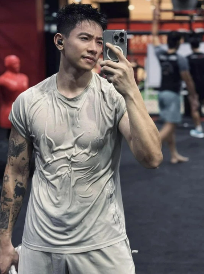 Hương Giang công khai tình tứ, kè kè bên người yêu ngay trên sóng- Ảnh 20. Hương Giang công khai tình tứ, kè kè bên người yêu ngay trên sóng- Ảnh 20.