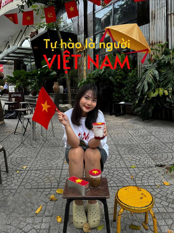 “Đi giữa cờ hoa” - khi người trẻ lan toả lòng yêu nước bằng sự “sáng tạo” đẹp đẽ thế đấy!- Ảnh 11.