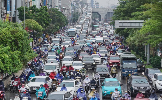 Du khách thích thú đón gió lạnh đầu mùa ở Hà Nội- Ảnh 16.