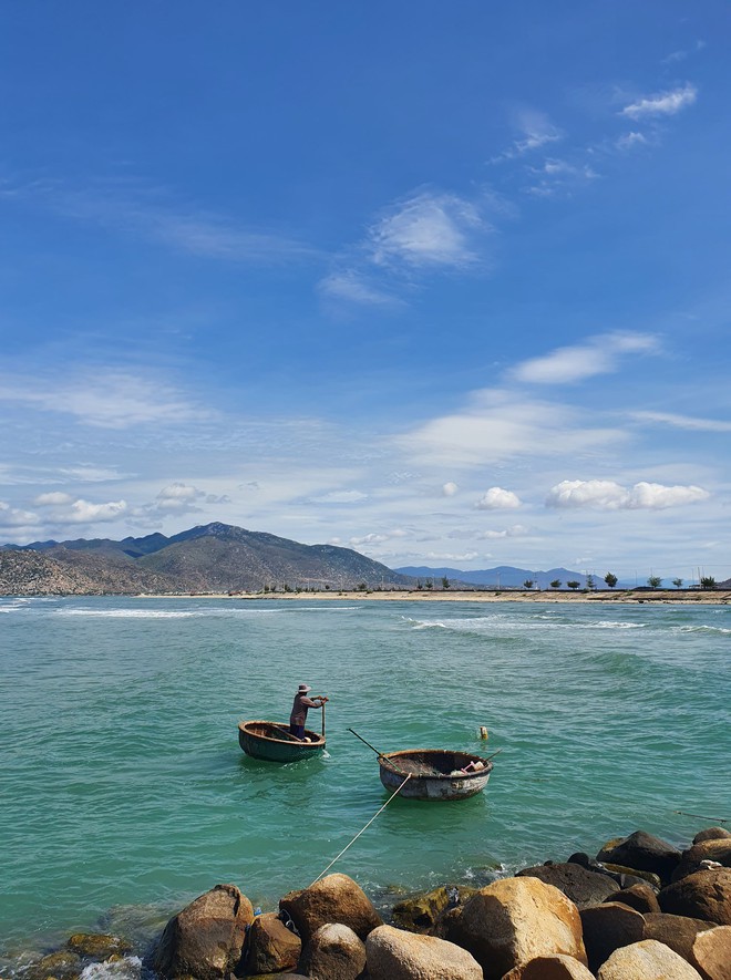 Nơi nằm trong vùng được mệnh danh "ít bão nhất Việt Nam", du khách nhận xét: Đi một lần thôi là chưa đủ!- Ảnh 10.