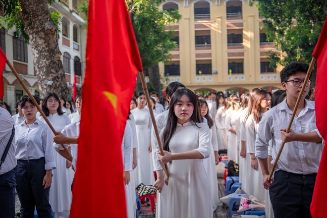 Toàn cảnh lễ khai giảng năm học mới: Rất nhanh - gọn nhưng vẫn thừa vui tươi và háo hức!- Ảnh 6.