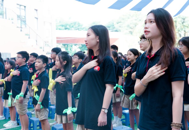 Toàn cảnh lễ khai giảng năm học mới: Rất nhanh - gọn nhưng vẫn thừa vui tươi và háo hức!- Ảnh 18.