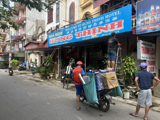 Tình hình Hải Phòng trước khi siêu bão Yagi đổ bộ: Nhà nghỉ ven biển ngừng nhận khách, người dân cấp tập gia cố nhà cửa- Ảnh 5.