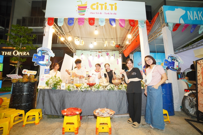 Ăn chơi đ&uacute;ng điệu cuối năm: D&acirc;n t&igrave;nh vi vu từ chợ Tết đến c&aacute;c g&oacute;c ẩm thực tại lễ hội đang hot nhất TP.HCM- Ảnh 2.