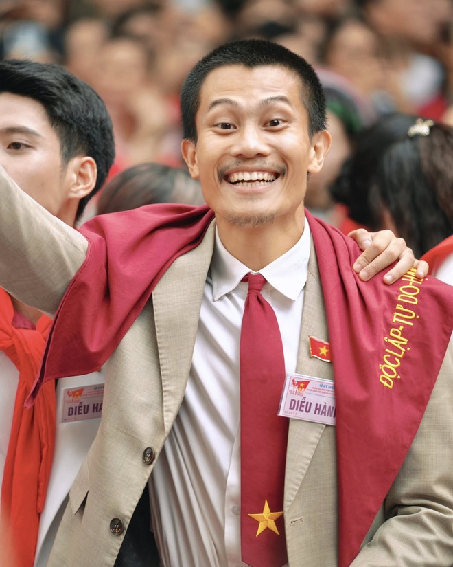 Nam diễn viên Mưa Đỏ rơi nước mắt: Chào anh Tạ nhé...- Ảnh 6.