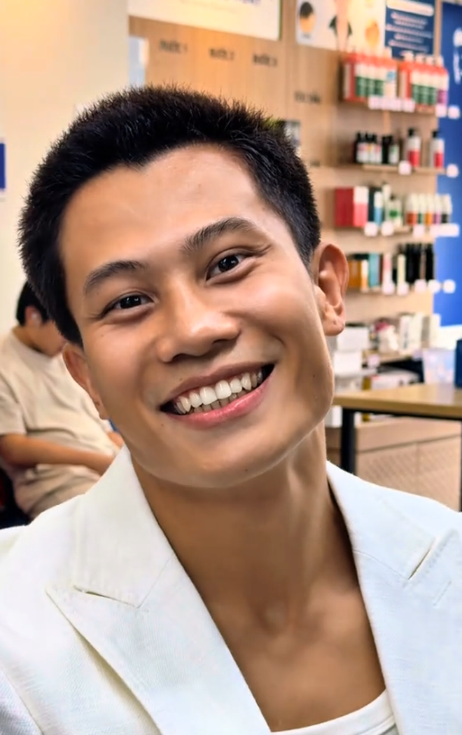 Nam diễn viên Mưa Đỏ rơi nước mắt: Chào anh Tạ nhé...- Ảnh 3.