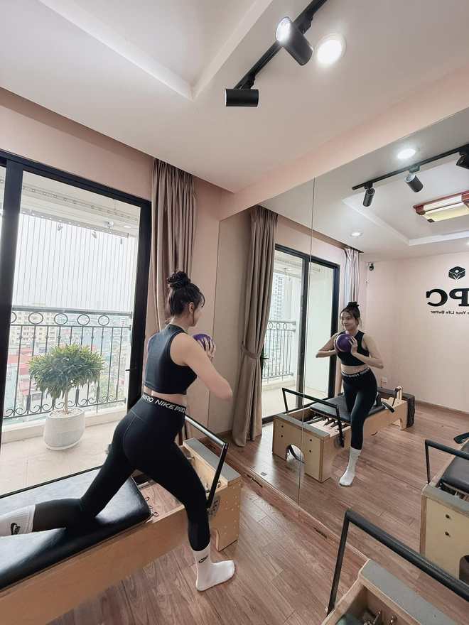 2 tuần sau sinh đã giảm 8kg, 6 tháng sau mẹ bỉm Mai Ngọc "về dáng" thon gọn như thời son rỗi, nhờ kiên trì tập bộ môn này- Ảnh 4.