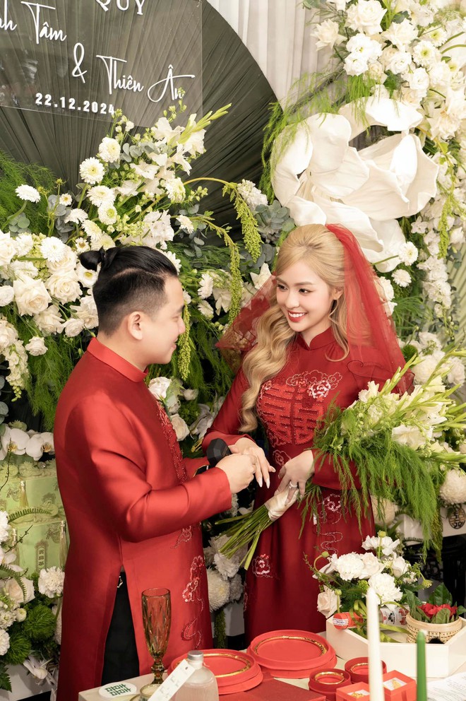 Sản phụ TP.HCM nhận sổ đỏ, lăn tay ngay tại bệnh viện nhờ sinh con gái- Ảnh 6.