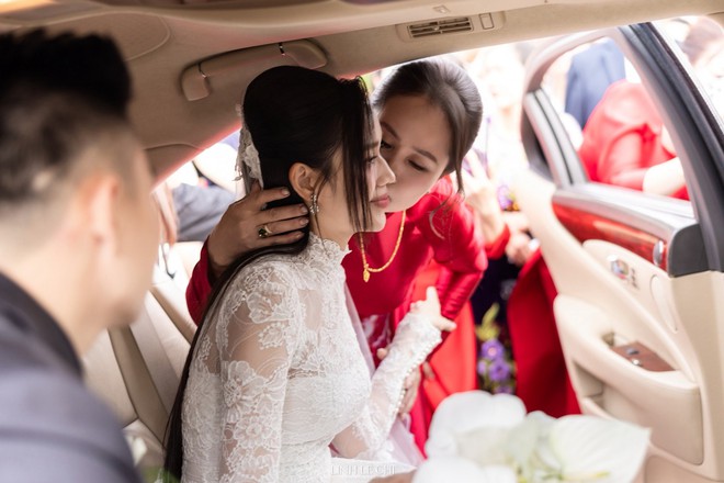 Lễ đón dâu Đỗ Hà và thiếu gia tập đoàn Sơn Hải: Cô dâu chú rể quá đẹp đôi, thái độ mẹ chồng gây chú ý- Ảnh 14.