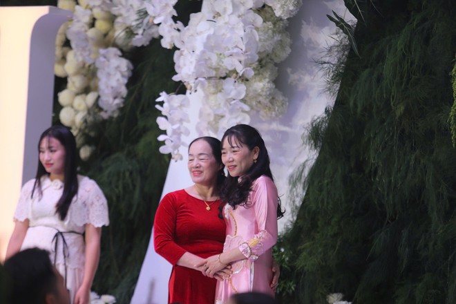 Ca sĩ nào hát ở đám cưới Đỗ Thị Hà- Ảnh 16.