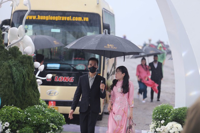 Ca sĩ nào hát ở đám cưới Đỗ Thị Hà- Ảnh 19.