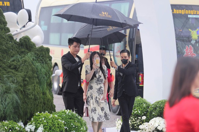 Ca sĩ nào hát ở đám cưới Đỗ Thị Hà- Ảnh 18.