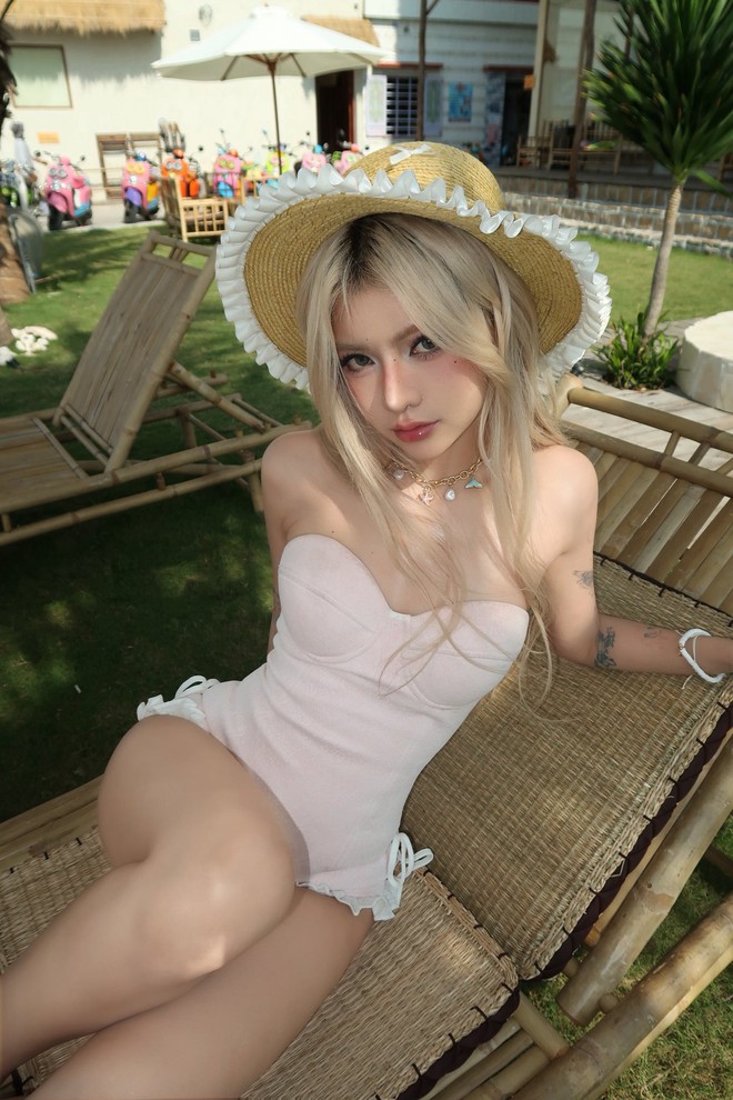 RHYDER đang hẹn hò với gái xinh 97?- Ảnh 6. RHYDER đang hẹn hò với gái xinh 97?- Ảnh 6.