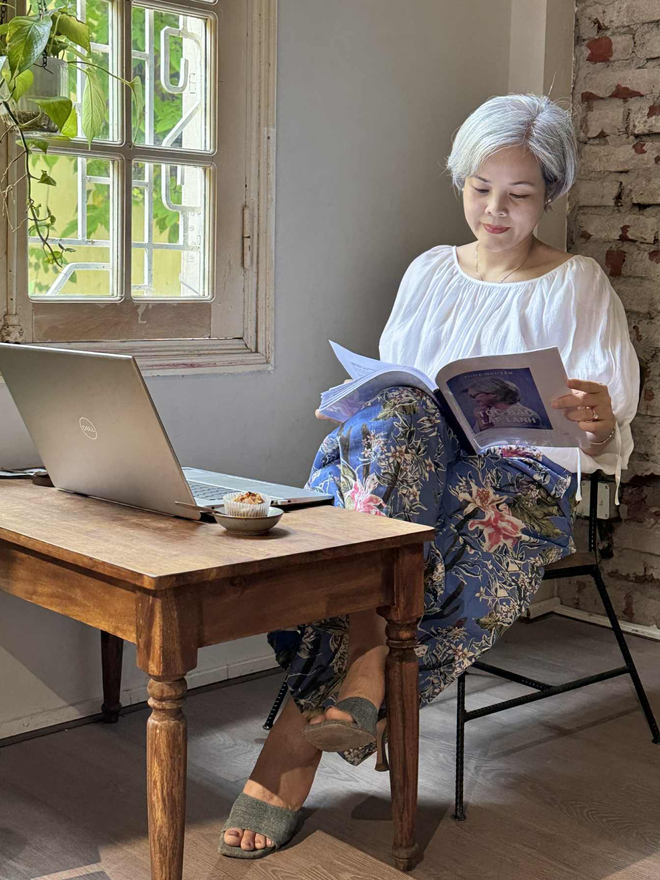 Tìm ra hội chơi tóc bạc khét nhất thủ đô, đỉnh nhất là một "chị đẹp" U60 đã đẹp còn sang- Ảnh 6. Tìm ra hội chơi tóc bạc khét nhất thủ đô, đỉnh nhất là một "chị đẹp" U60 đã đẹp còn sang- Ảnh 6.